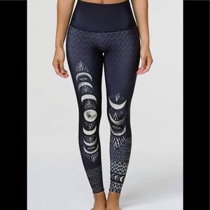Onzie High Rise Graphic Leggings